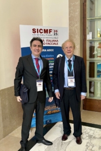 Tecnologías implantológicas avanzadas para pacientes oncológicos: aportación del Dr. Carlos Navarro Cuéllar en el XXIV Congreso SICMF