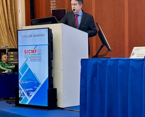 Tecnologías implantológicas avanzadas para pacientes oncológicos: aportación del Dr. Carlos Navarro Cuéllar en el XXIV Congreso SICMF